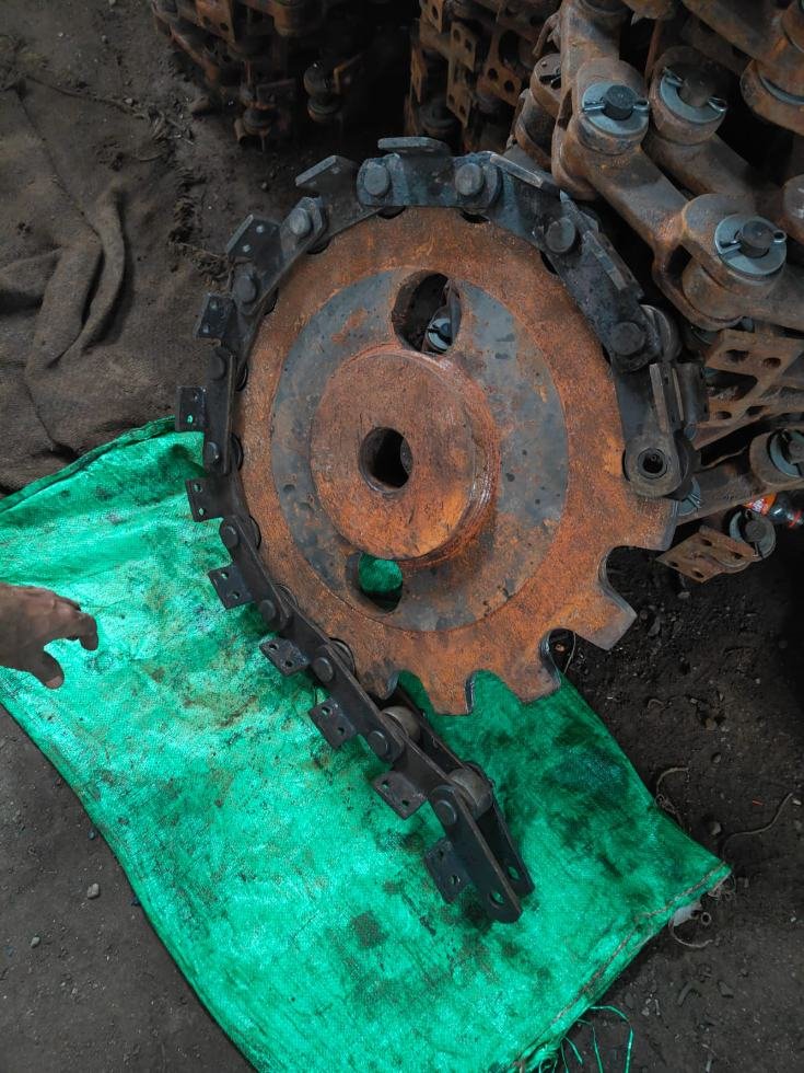 Sprocket tooth profile matched against the running chain