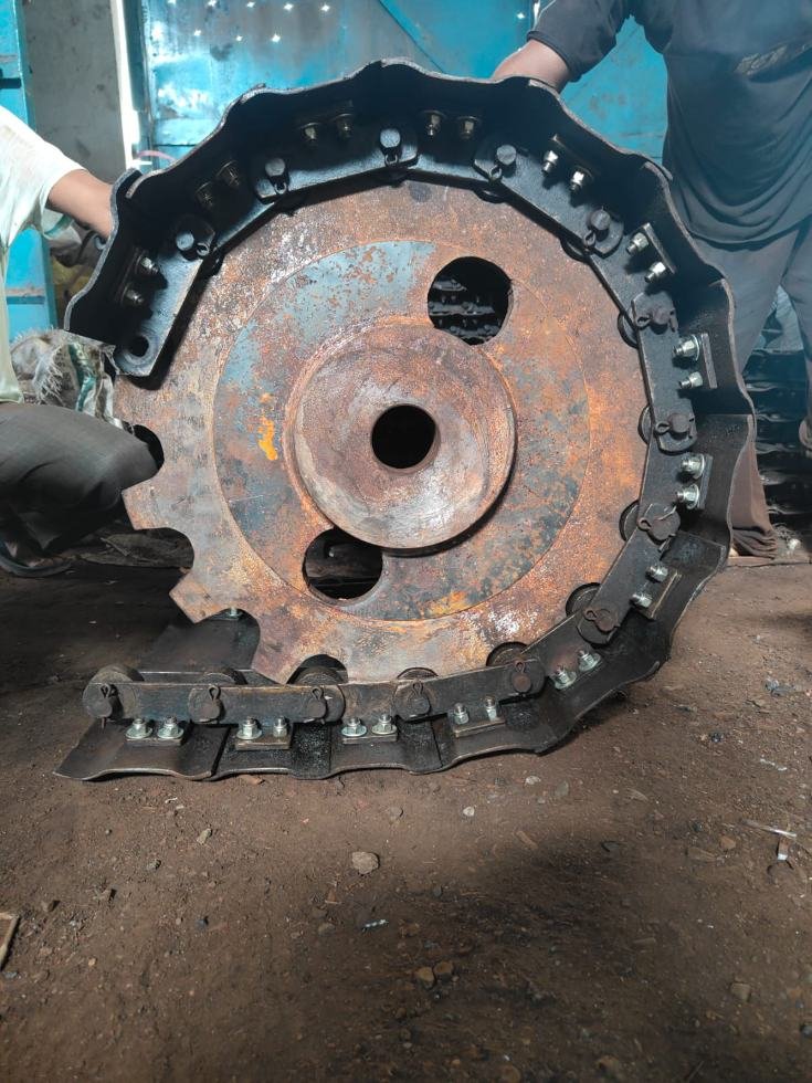 Sprocket and chain fit check during assembly